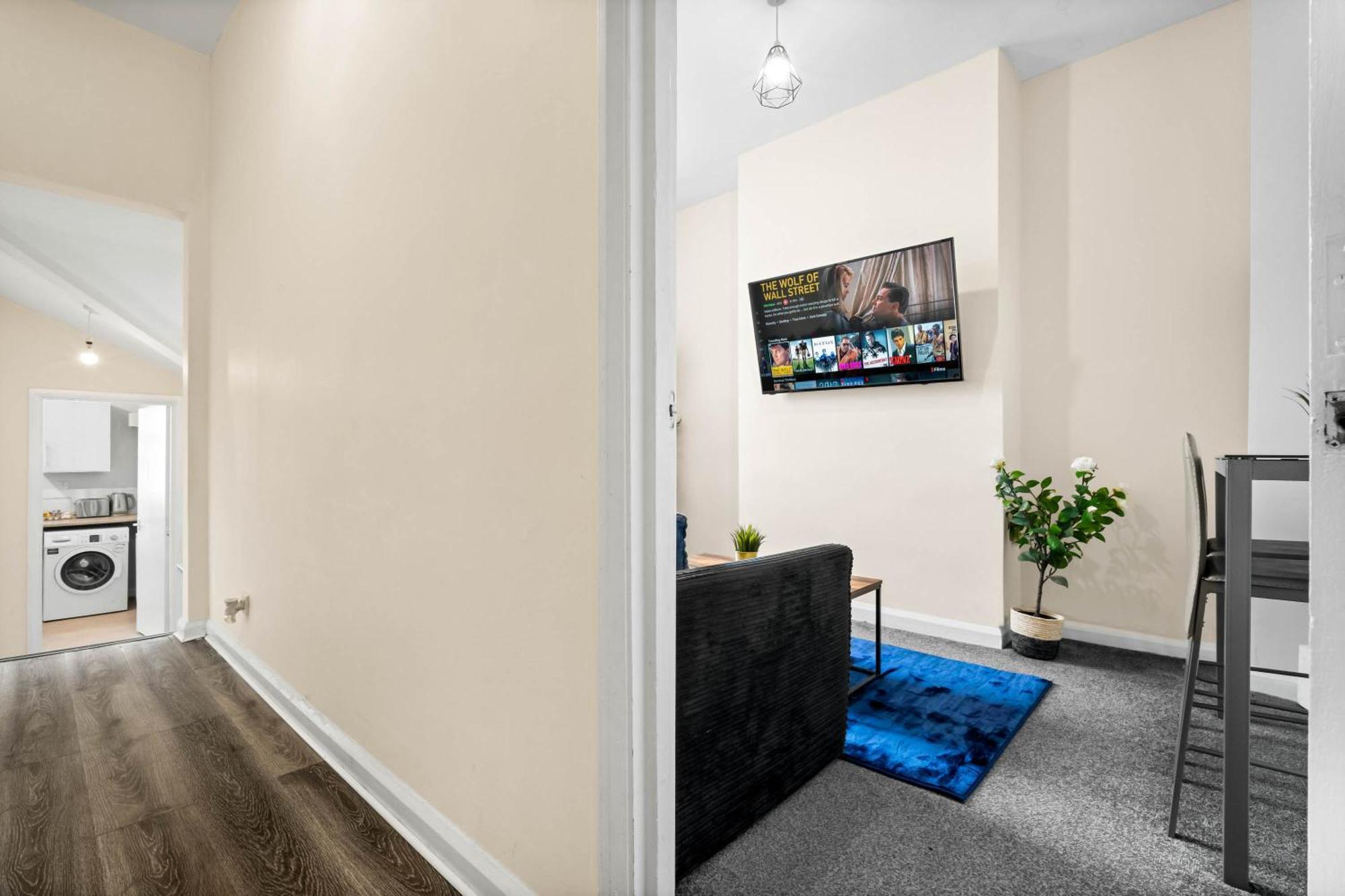 Two Bedroom Apartment - Single Beds - Accommodates 3 - Street Parking - Top Rated -Wbb West Bromwich Dış mekan fotoğraf
