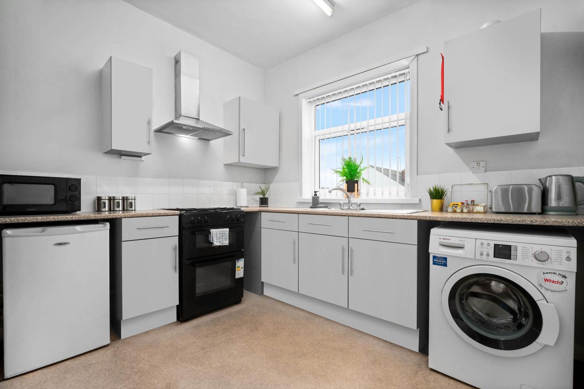 Two Bedroom Apartment - Single Beds - Accommodates 3 - Street Parking - Top Rated -Wbb West Bromwich Dış mekan fotoğraf